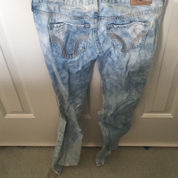 Ripped Hollister jeans - Picture 2 of 2